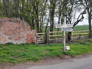The crossroads at the village of Swine